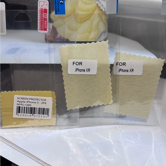 🌹 Brand New Beauty and the Beast iPhone XR Wallet Case - Never Used 🌹 - Picture 11 of 16